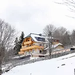Laerchenhof 01 *