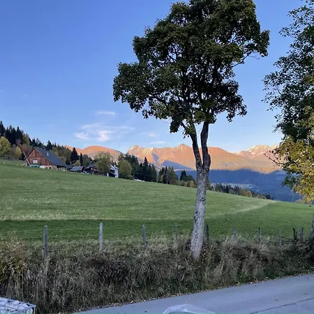 Laerchenhof 01 Daire *